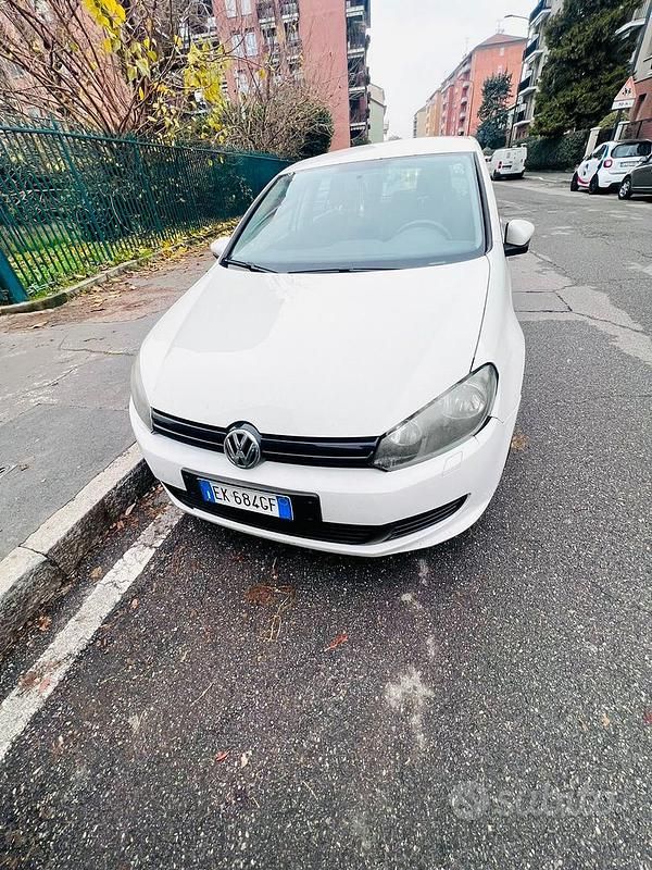 Bianco Usata 2011 VW Golf Sportline Station wagon | 3900 € - Immagine 1/4