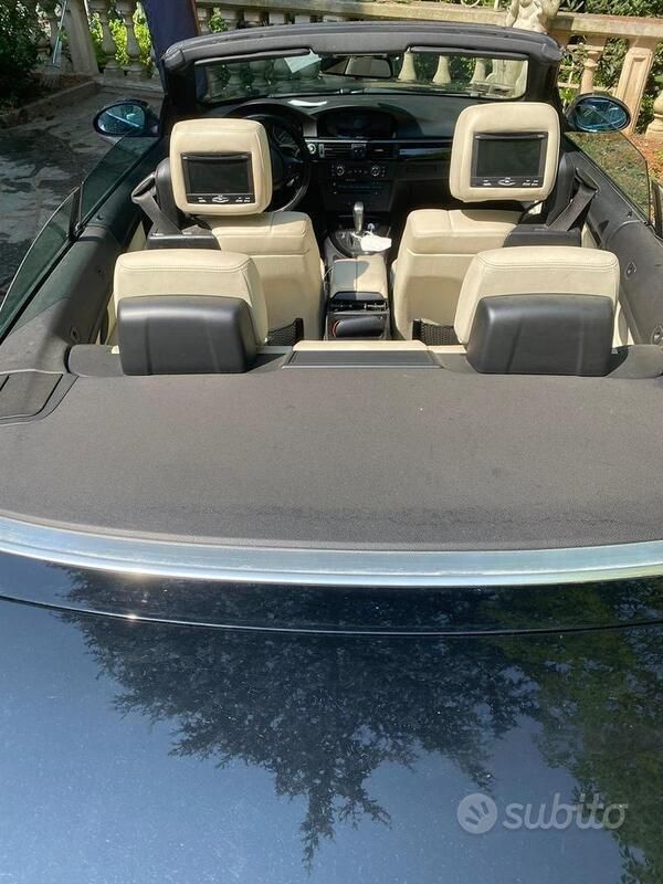 Usata BMW 330 Cabriolet 231 CV (169 kW) 2007 Blu Cabrio