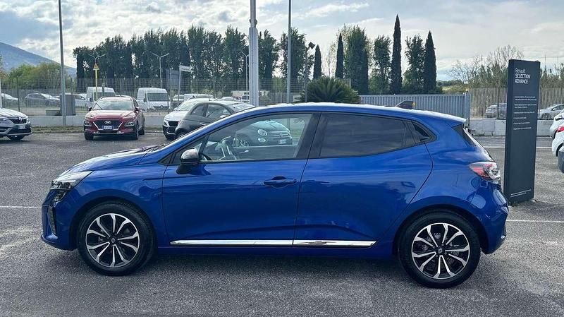 Usata Renault Clio V 101 CV (74 kW) 2025 Blu/azzurro Berlina