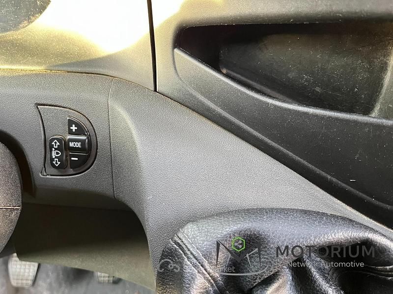 Usata Iveco Daily 126 CV (92 kW) 2013 Bianco Cabrio