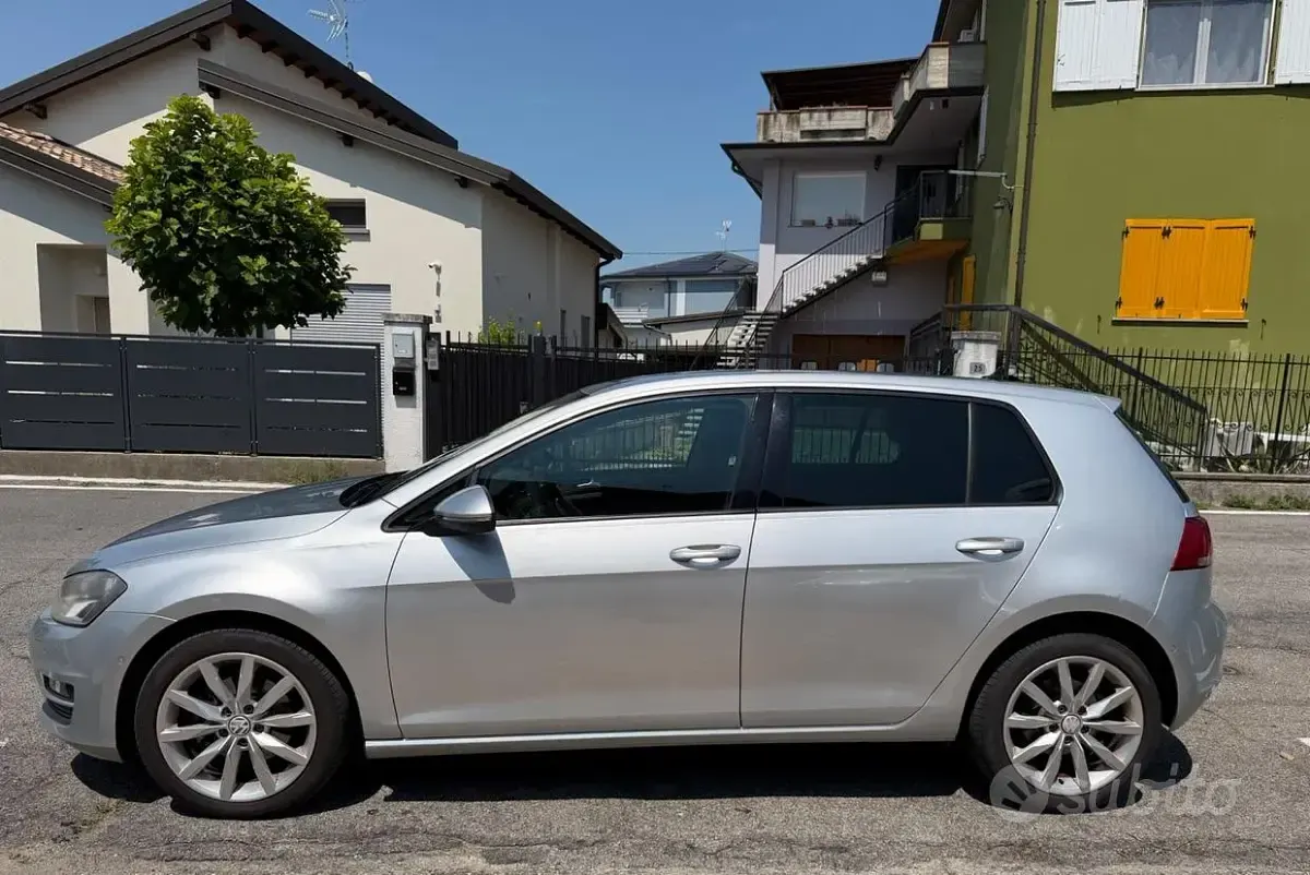 Usata VW Golf VII Comfortline 105 CV (77 kW) 2013 Grigio Berlina