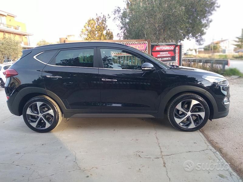 Usata Hyundai Tucson Xpossible 141 CV (103 kW) 2016 Nero SUV