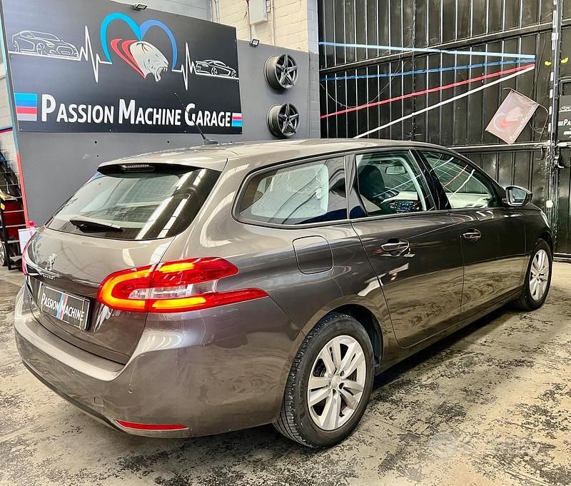Usata Peugeot 308 Business-Line 130 CV (95 kW) 2021 Grigio Station wagon