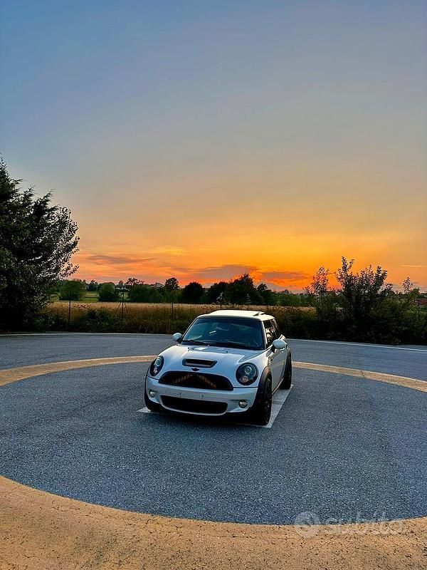 Usata Mini Cooper S 230 CV (169 kW) 2010 Grigio Utilitaria