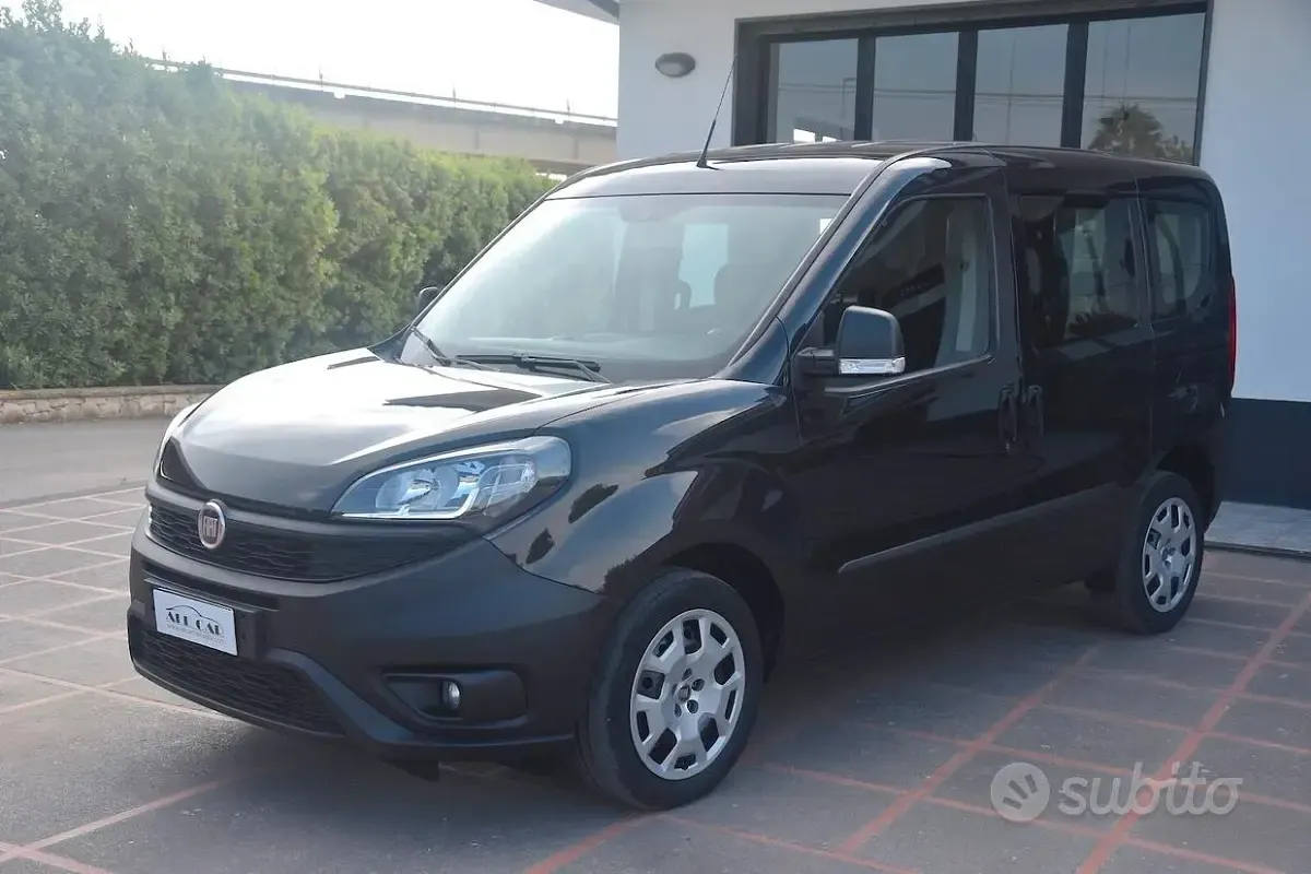 Usata Fiat Doblò Business 95 CV (69 kW) 2019 Nero Monovolume