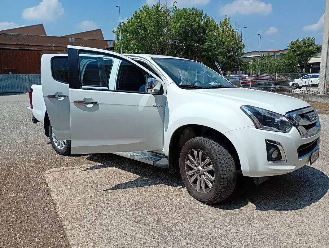 Usata Isuzu D-Max 163 CV (119 kW) 2020 Bianco SUV