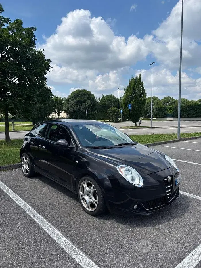 Usata Alfa Romeo MiTo Distinctive 95 CV (69 kW) 2010 Nero Utilitaria