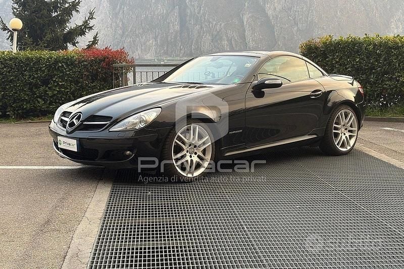 Usata Mercedes SLK200 163 CV (119 kW) 2007 Nero Cabrio