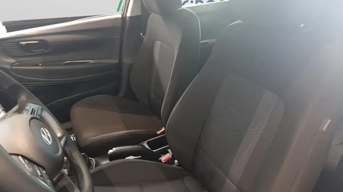 Nuova Hyundai i20 79 CV (58 kW) 2025 Grigio Utilitaria