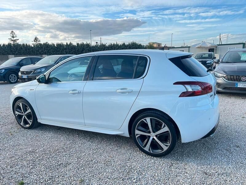 Usata Peugeot 308 GT-line 120 CV (88 kW) 2015 Bianco Berlina