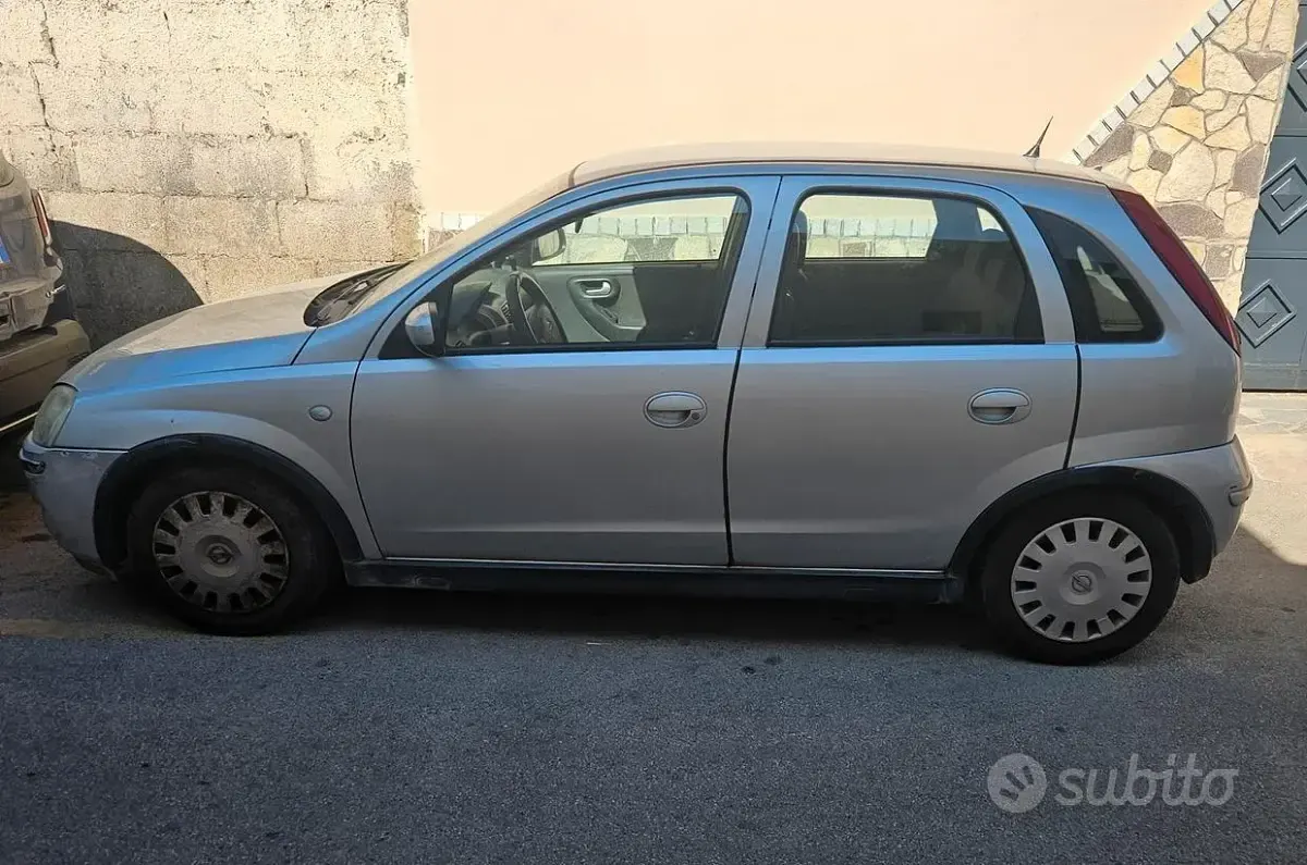 Usata Opel Corsa 60 CV (44 kW) 2004 Utilitaria