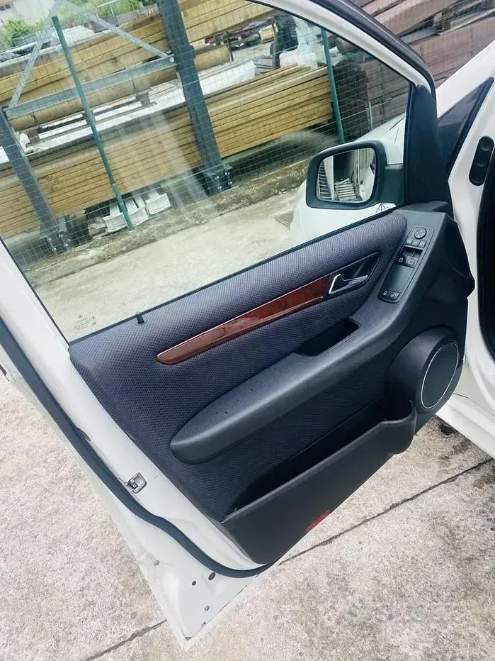Usata Mercedes B170 116 CV (85 kW) 2008 Bianco Monovolume