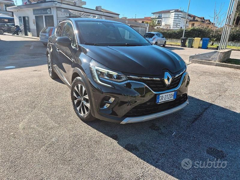 Usata Renault Captur Intens 100 CV (73 kW) 2023 Nero SUV