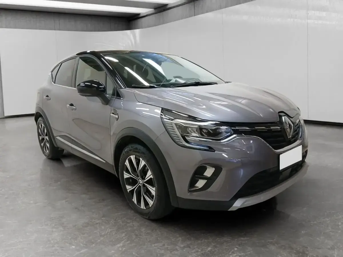 Usata Renault Captur Techno 143 CV (105 kW) 2023 Grigio SUV