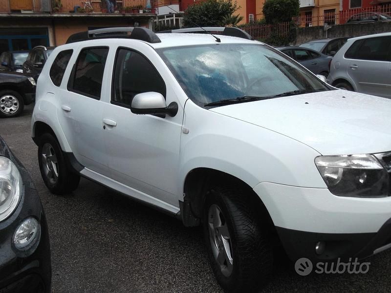 Usata Dacia Duster Lauréate 110 CV (80 kW) 2011 Bianco SUV