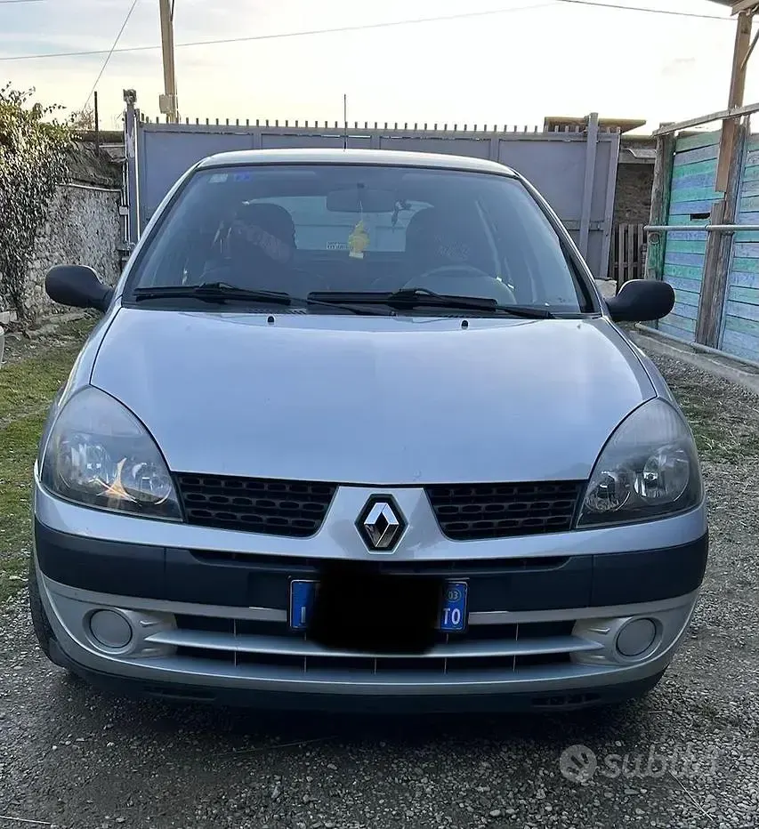 Usata Renault Clio Expression 58 CV (42 kW) 2003 Grigio Utilitaria