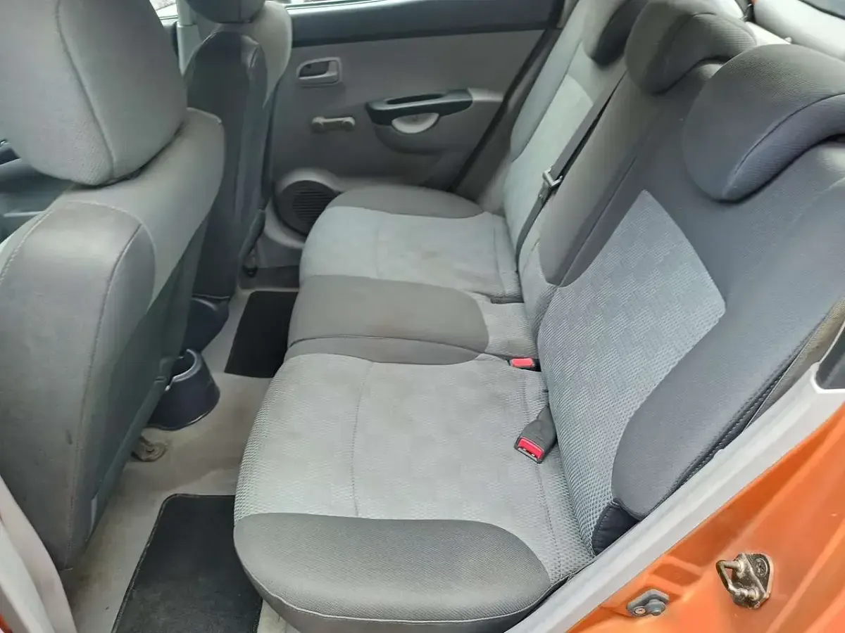 Usata Kia Picanto LX 60 CV (44 kW) 2005 Arancione Utilitaria