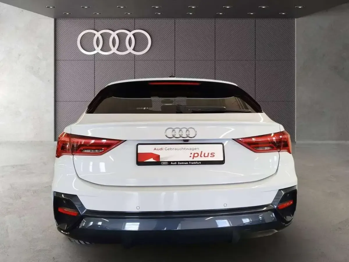 Gebraucht Audi Q3 Sportback Ambiente 150 PS (110 kW) 2022 Weiß SUV