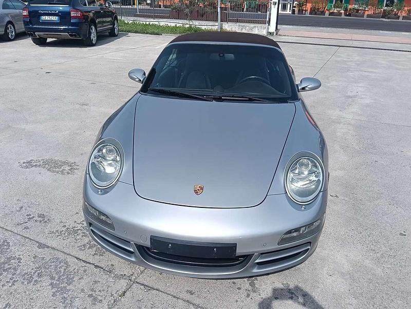 Usata Porsche 911 Carrera 4S Cabriolet 355 CV (261 kW) 2006 Argento gt met. Cabrio