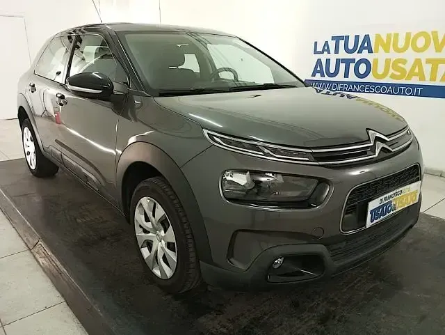 Usata Citroën C4 Cactus Feel 110 CV (80 kW) 2020 Nero metallizzato Utilitaria