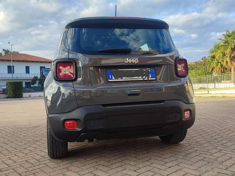 Usata Jeep Renegade Longitude 131 CV (96 kW) 2022 Grigio SUV