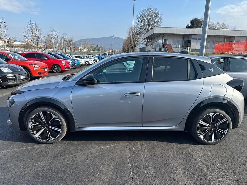 Usata Lancia Ypsilon 101 CV (74 kW) 2025 Grigio Utilitaria