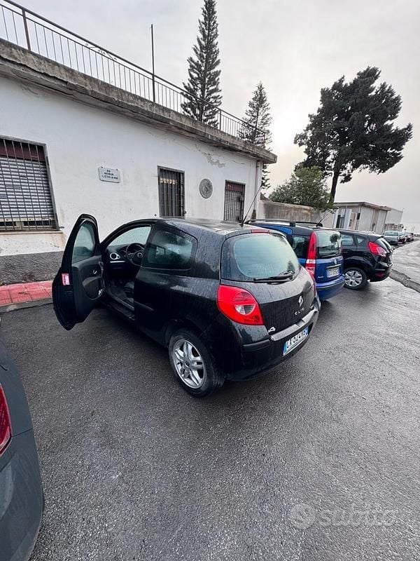 Usata Renault Clio III 70 CV (51 kW) 2005