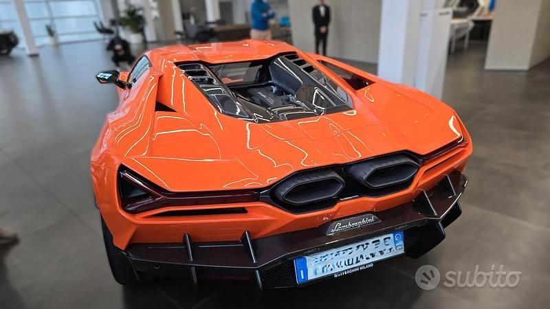 Nuova Lamborghini Revuelto 1015 CV (746 kW) 2025 Arancione Coupé
