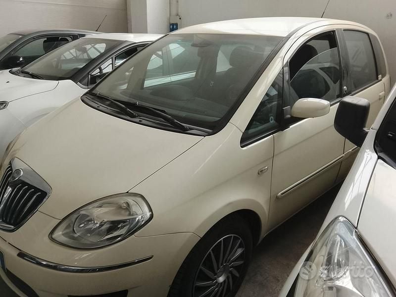 Usata Lancia Musa 2008 Bianco Monovolume