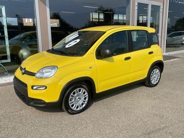 Usata Fiat Panda S 2024 Giallo(met.) Utilitaria