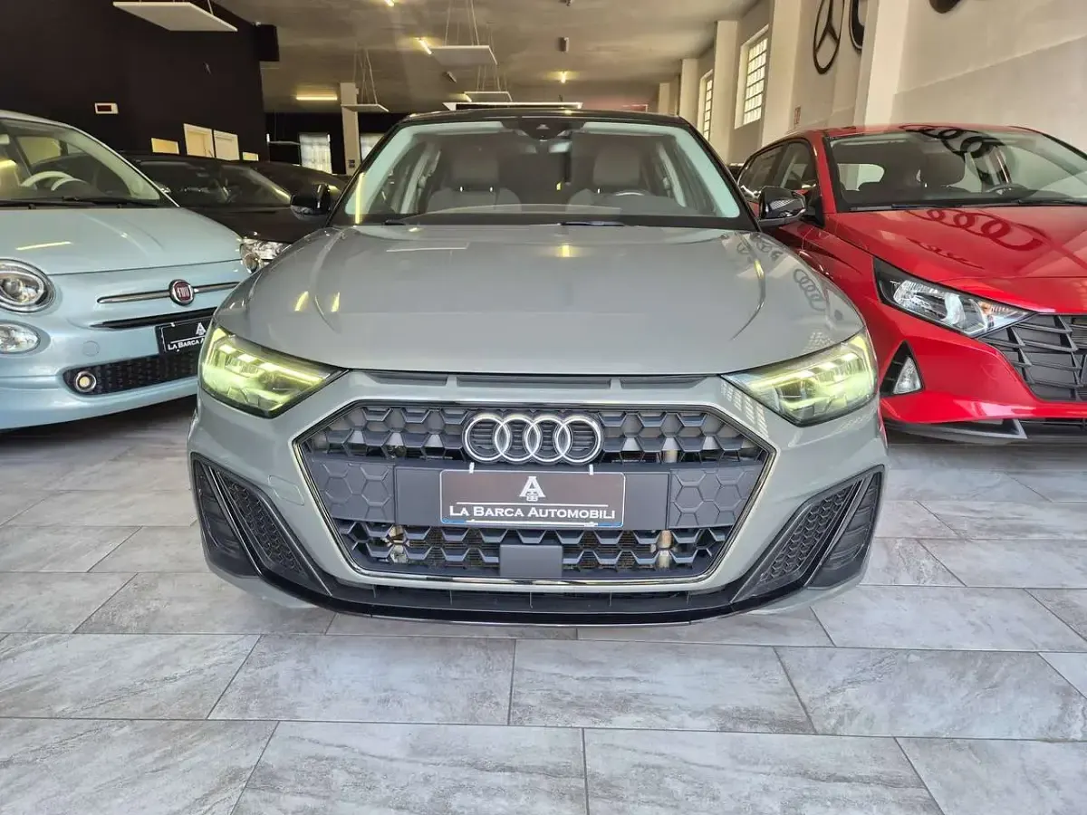 Usata Audi A1 Sportback Ambiente 116 CV (85 kW) 2020 Grigio Utilitaria