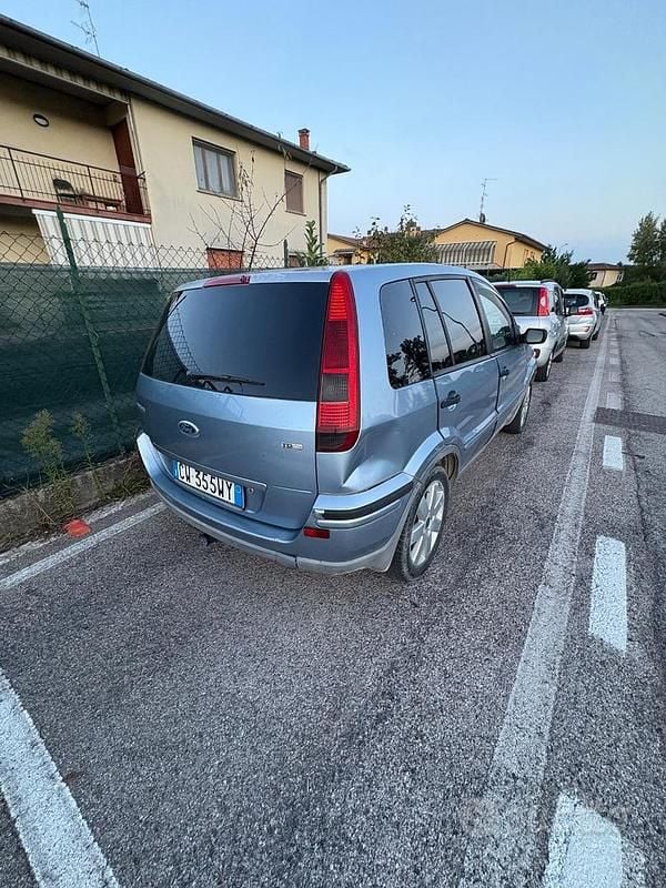 Usata Ford Fusion 80 CV (58 kW) 2005 Utilitaria