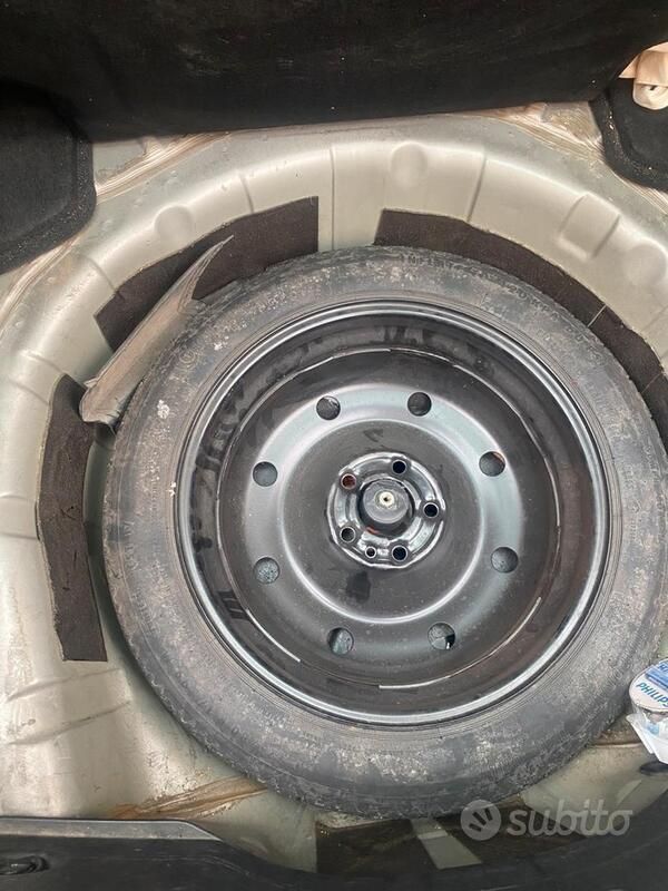 Usata 2009 Alfa Romeo 159 Station wagon | 2200 € (Ottimo prezzo) - Immagine 1/4