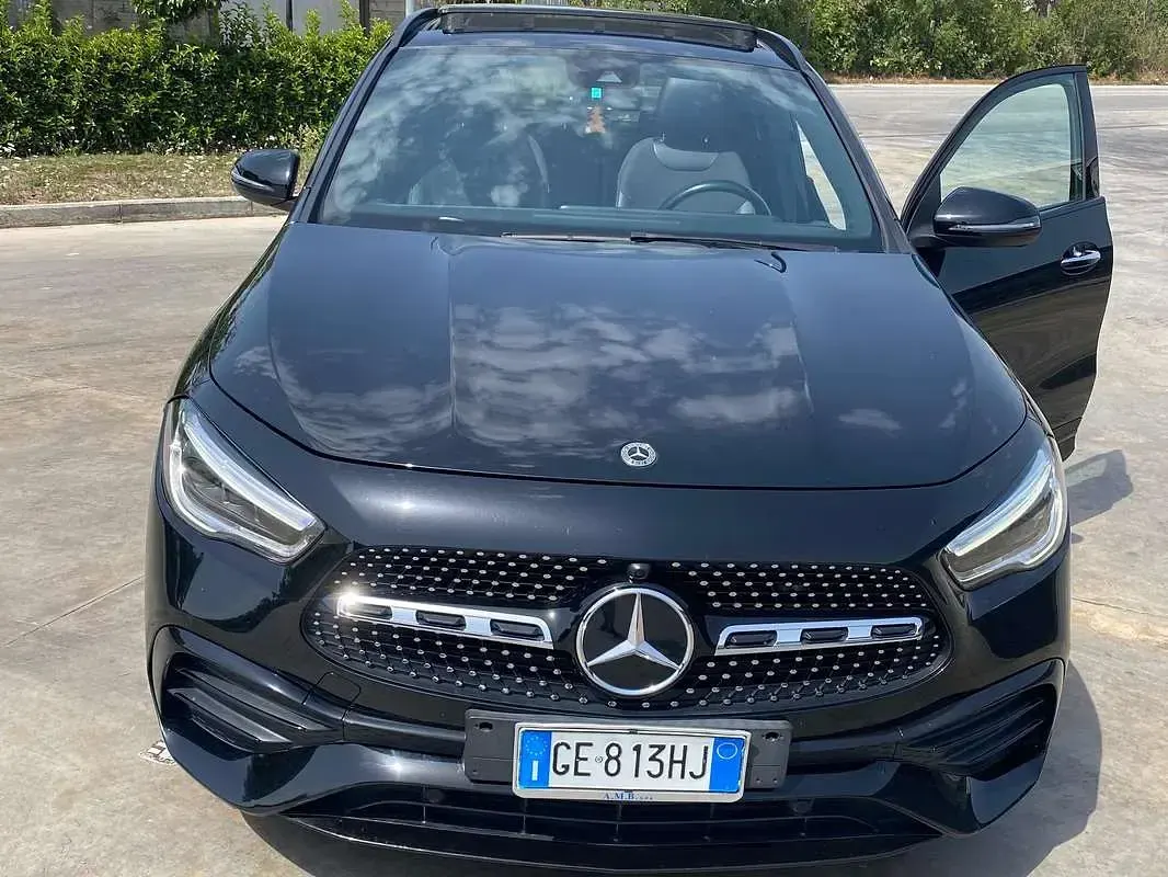 Usata Mercedes GLA200 Premium 150 CV (110 kW) 2021 Nero SUV