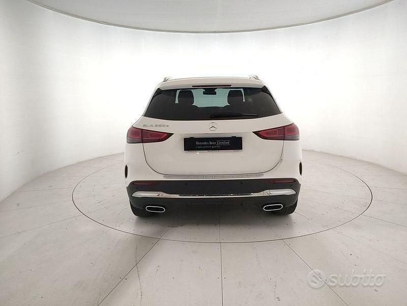 Usata Mercedes GLA250 Premium 160 CV (117 kW) 2022 Bianco SUV