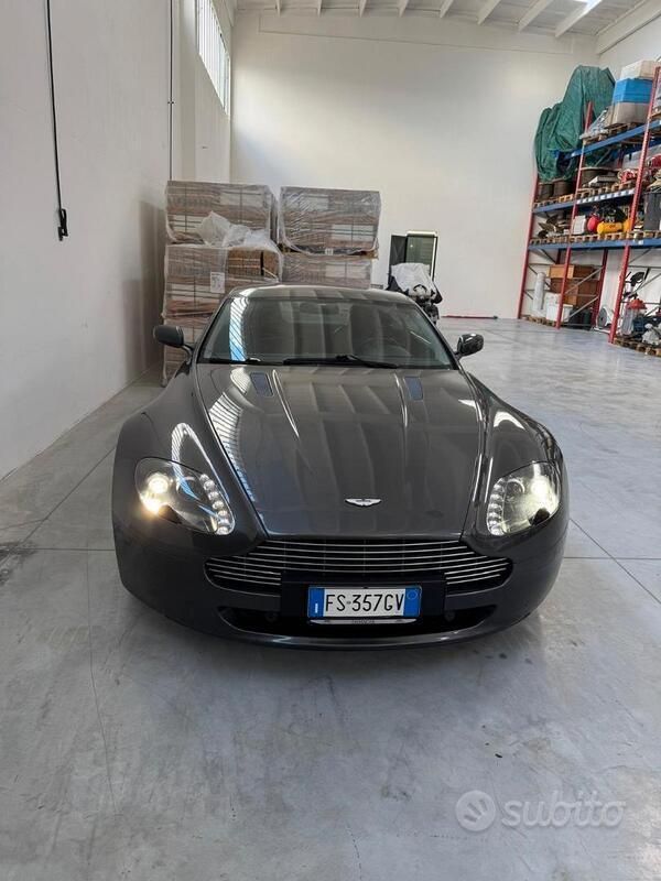 Usata Aston Martin V8 Vantage 426 CV (313 kW) 2009 Grigio Coupé