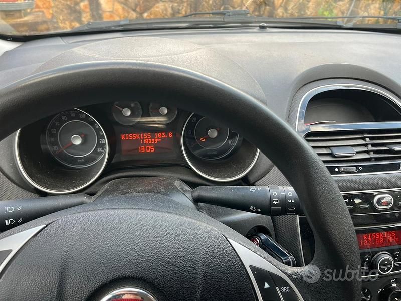 Usata Fiat Punto 69 CV (50 kW) 2013 Berlina