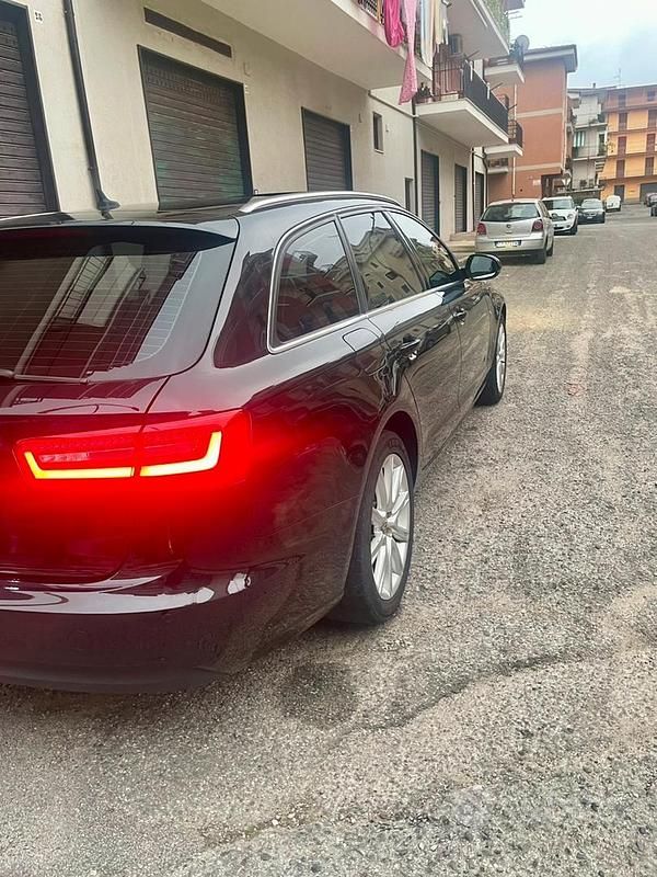 Usata Audi A6 177 CV (130 kW) 2013 Nero Station wagon