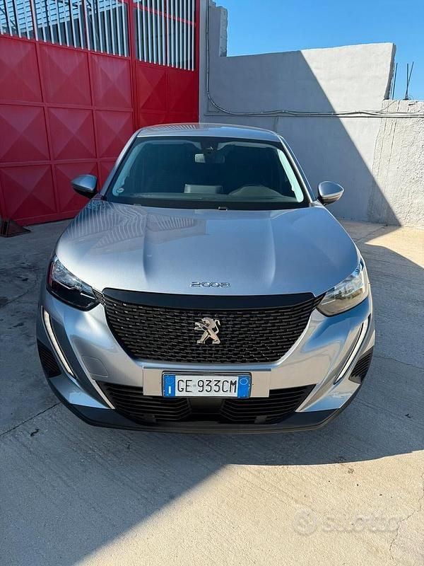 Grigio Usata 2021 Peugeot 2008 Active SUV | 15.500 € (Super prezzo) - Immagine 1/4