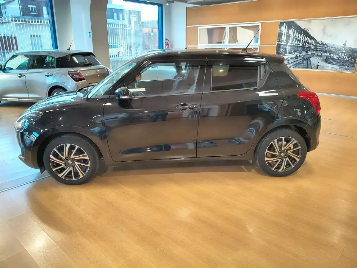 Usata Suzuki Swift 83 CV (61 kW) 2022 Nero Utilitaria