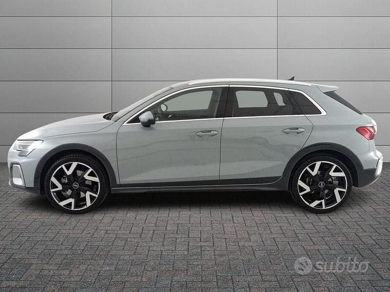 Usata Audi A3 Ambiente 150 CV (110 kW) 2024 Grigio Berlina