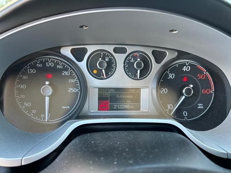 Usata Lancia Delta Silver 120 CV (88 kW) 2012 Grigio Utilitaria