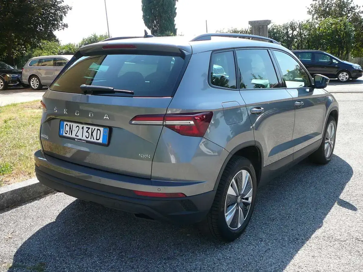 Usata Skoda Karoq Ambition 150 CV (110 kW) 2023 Scuro SUV