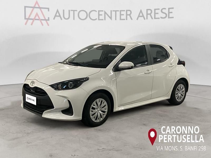 Usata Toyota Yaris Hybrid Active 92 CV (67 kW) 2025 Bianco Utilitaria