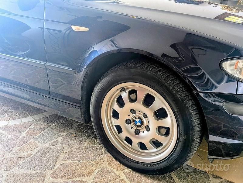 Begagnad BMW 318 Efficient Dynamics 2003 Blå Kombi