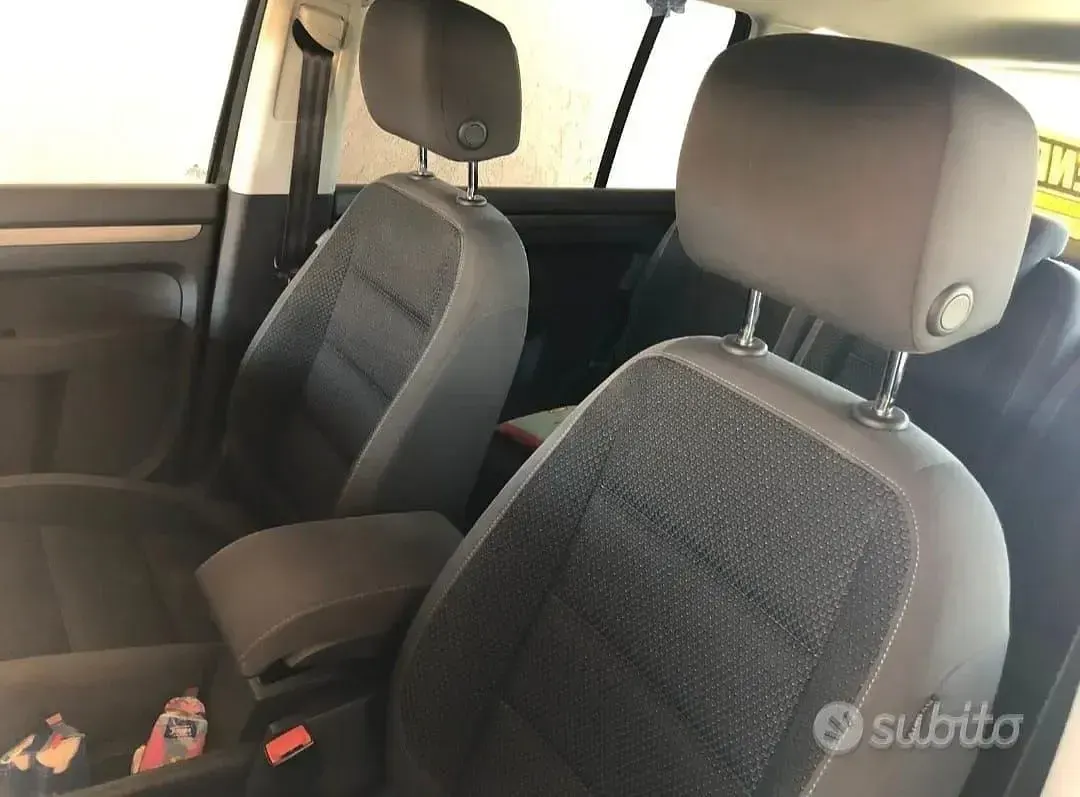 Usata VW Touran 102 CV (75 kW) 2014 Nero Monovolume