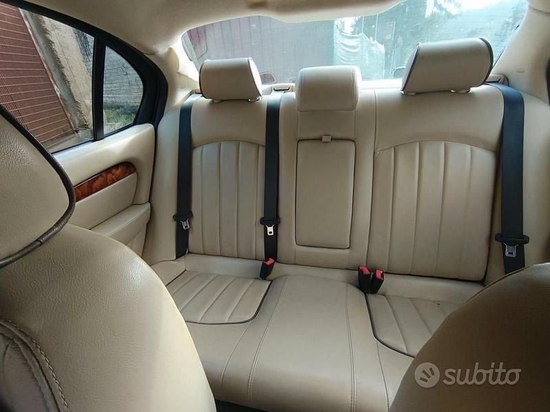 Usata Jaguar X-type 155 CV (114 kW) 2008 Nero Berlina