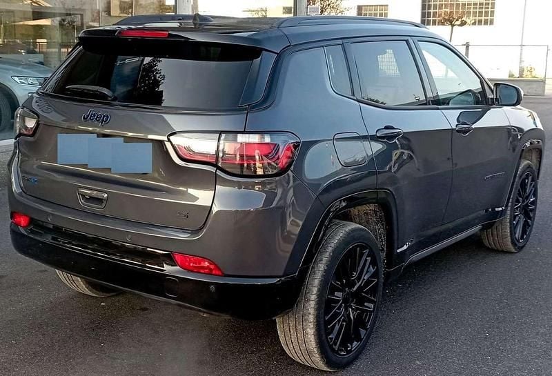 Usata Jeep Compass 241 CV (177 kW) 2023 Grigio SUV