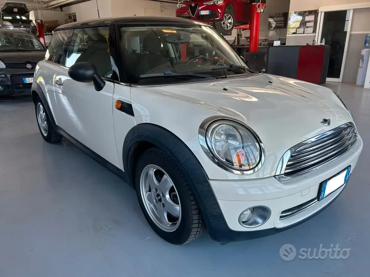 Usata Mini ONE 95 CV (69 kW) 2008 Beige Utilitaria