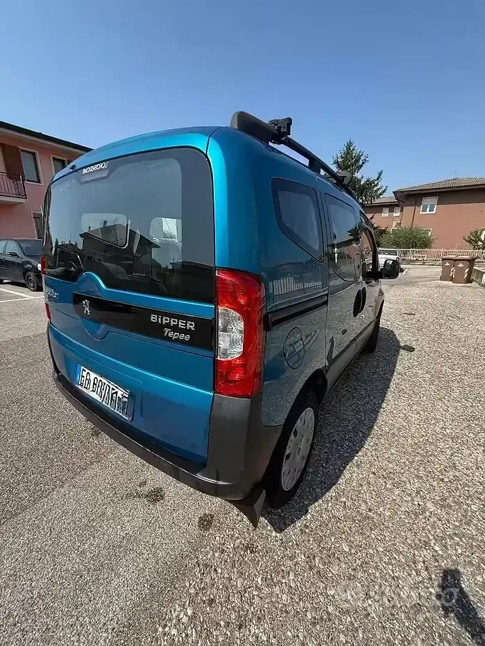 Usata Peugeot Bipper 68 CV (50 kW) 2010 Monovolume